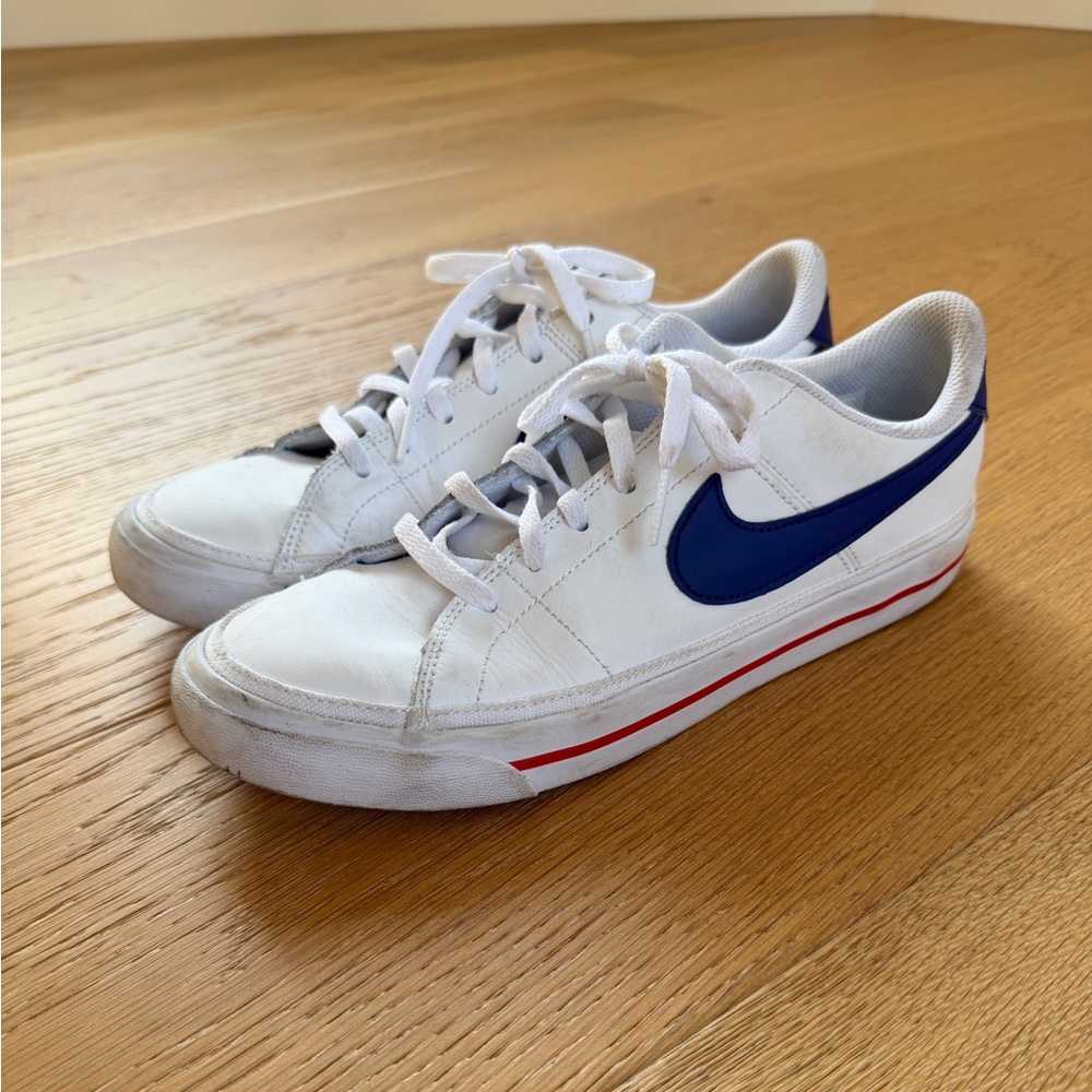 Nike White and Blue Sneakers